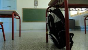 Στο Βαγγέλη μαθητής του Γυμνασίου Χαλανδρίου 14 χρονών  περάσαν χειροπέδες άδικα