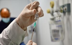 Προνόμια και ελευθερίες για όσους έχουν εμβολιαστεί